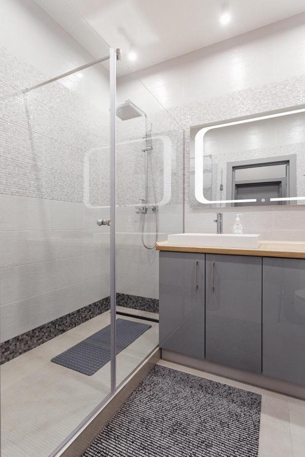 Grey Apartment Odessa Ngoại thất bức ảnh